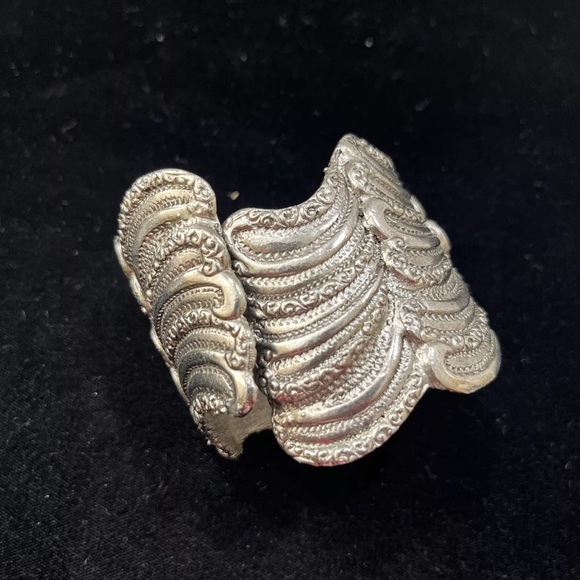 Vintage Pauline Rader Hinged Silver Tone Cuff Bracelet - Picture 1 of 8